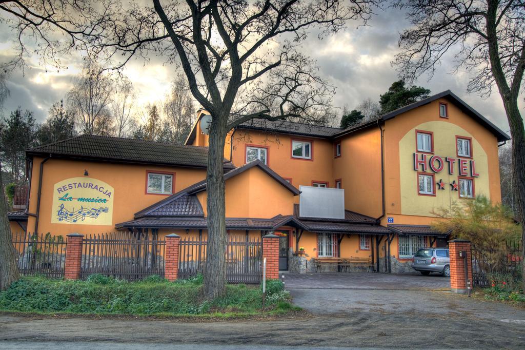Hotel La-Musica Piaseczno  Exterior foto